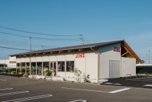 JINS 関店